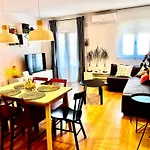 SG Apartamentos - LA CASA DE SOFÍA VUT-47-14